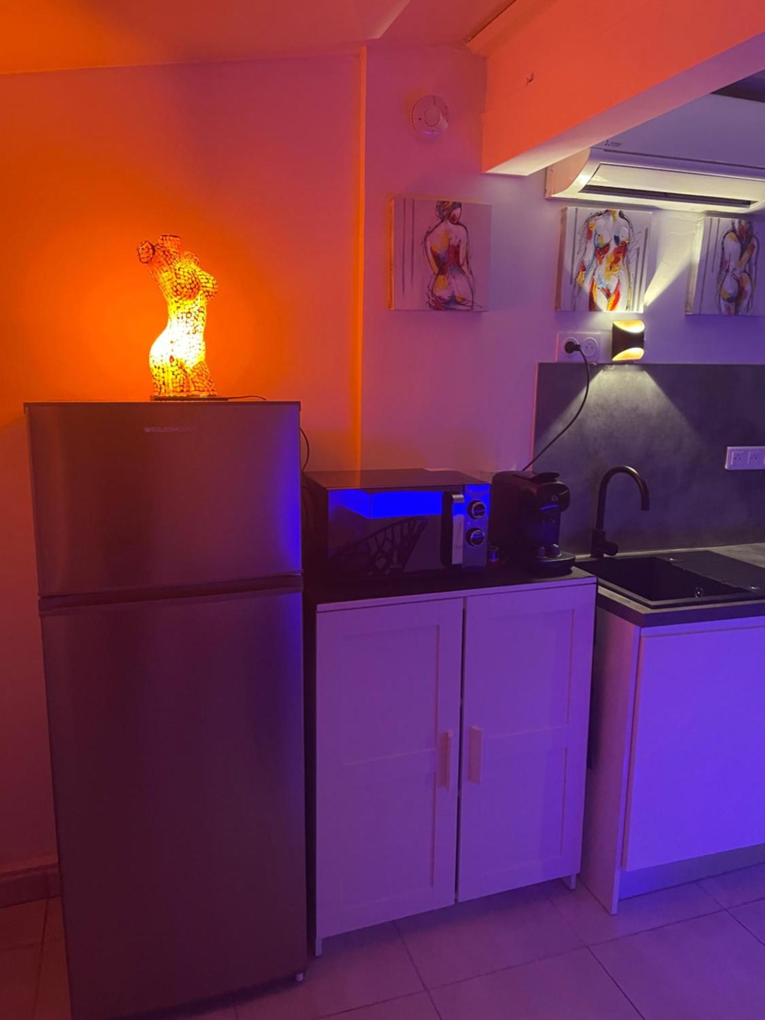 The Naturist Glamour Suite Agde Bagian luar foto