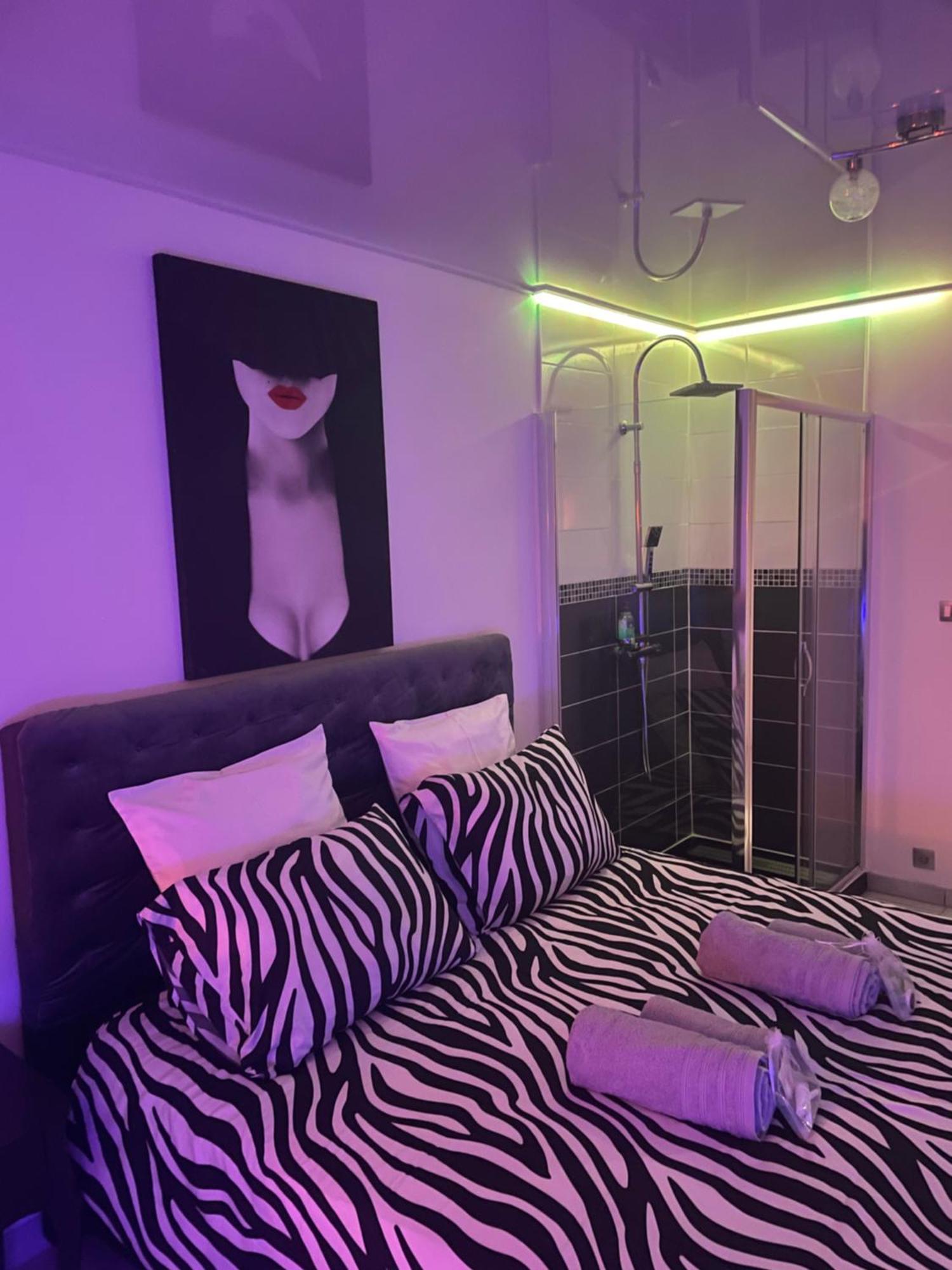 The Naturist Glamour Suite Agde Bagian luar foto